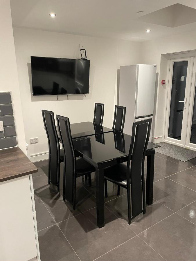 Vale Nky Apartment Rooms London Eksteriør bilde